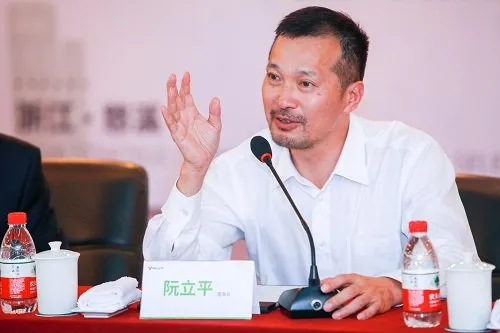 威胁“恩人”,被罚3亿!称霸行业20年,他为何心虚了?