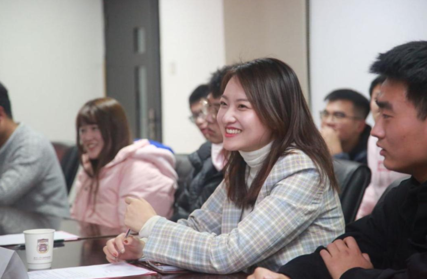 毕业时能留校任职的大学生，都是何等人物，其实没你想得那么难