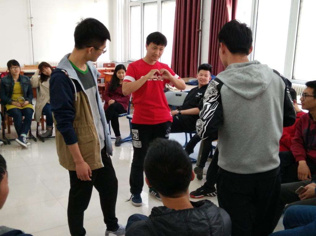 大一新生加入学生会的3个好处，值得学习，学姐：很重要