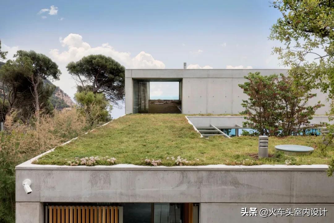 400㎡自然極簡度假屋，粗獷美學營造質樸畫卷