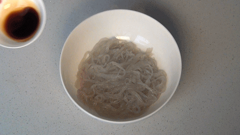 菠菜粉条的做法（教你做菠菜炒粉条地道家常做法）