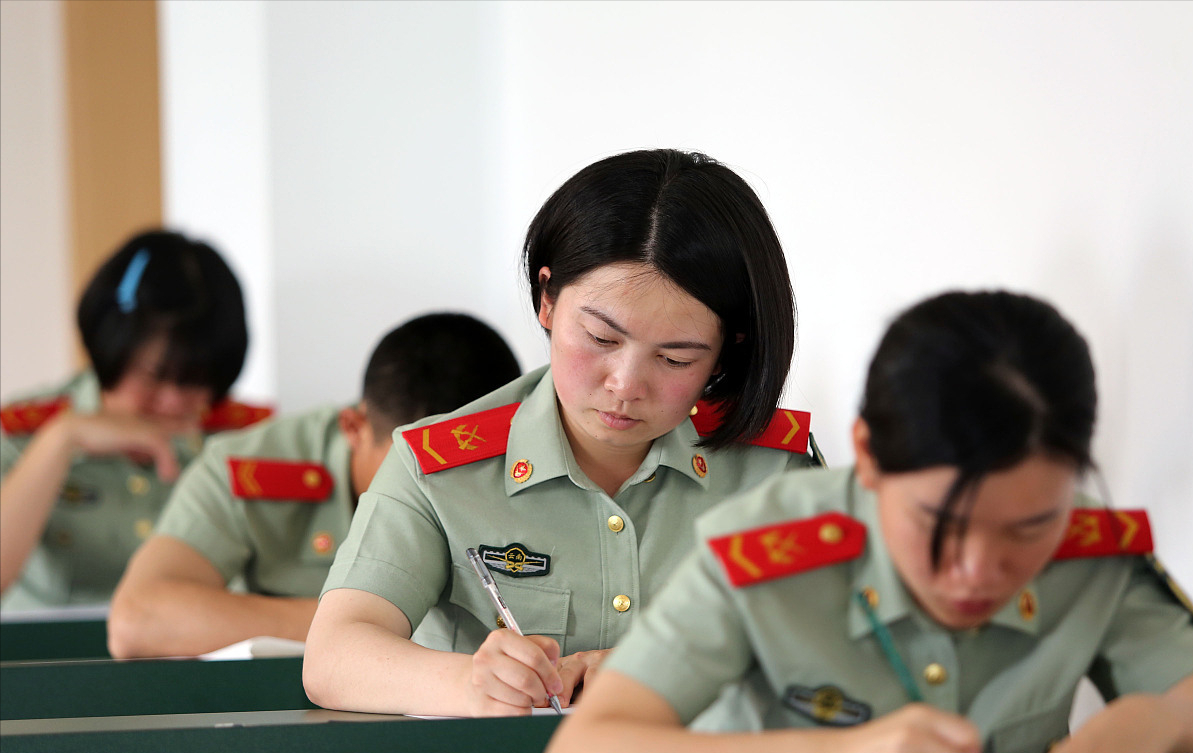 大学生当兵想考军校，这3次机会一定要抓住，最好提前了解