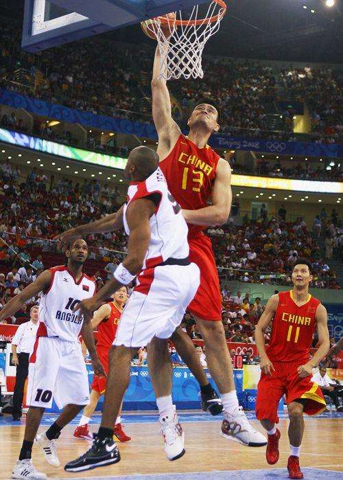 为什么nba扣篮声音那么好(姚明刚来NBA时不喜欢扣篮，主帅出这一招，从此大姚爱上暴扣)