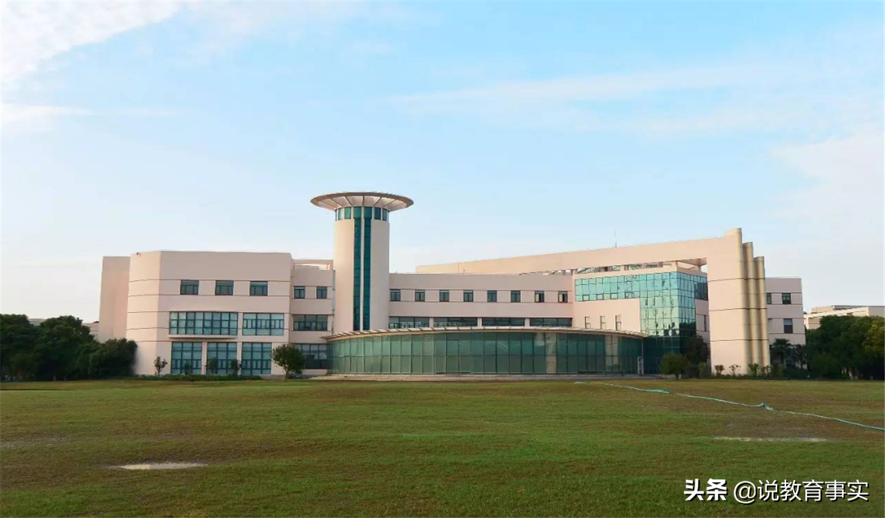 性价比最高的三所“官校”，二本批次招生，毕业就有“铁饭碗”