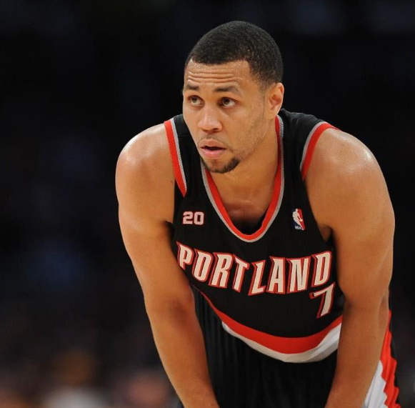 nba球员哪些有黑社会背景（NBA拥有黑帮背景的5大球星，JR只能算小混混 榜首没人敢惹）-趣拿体育