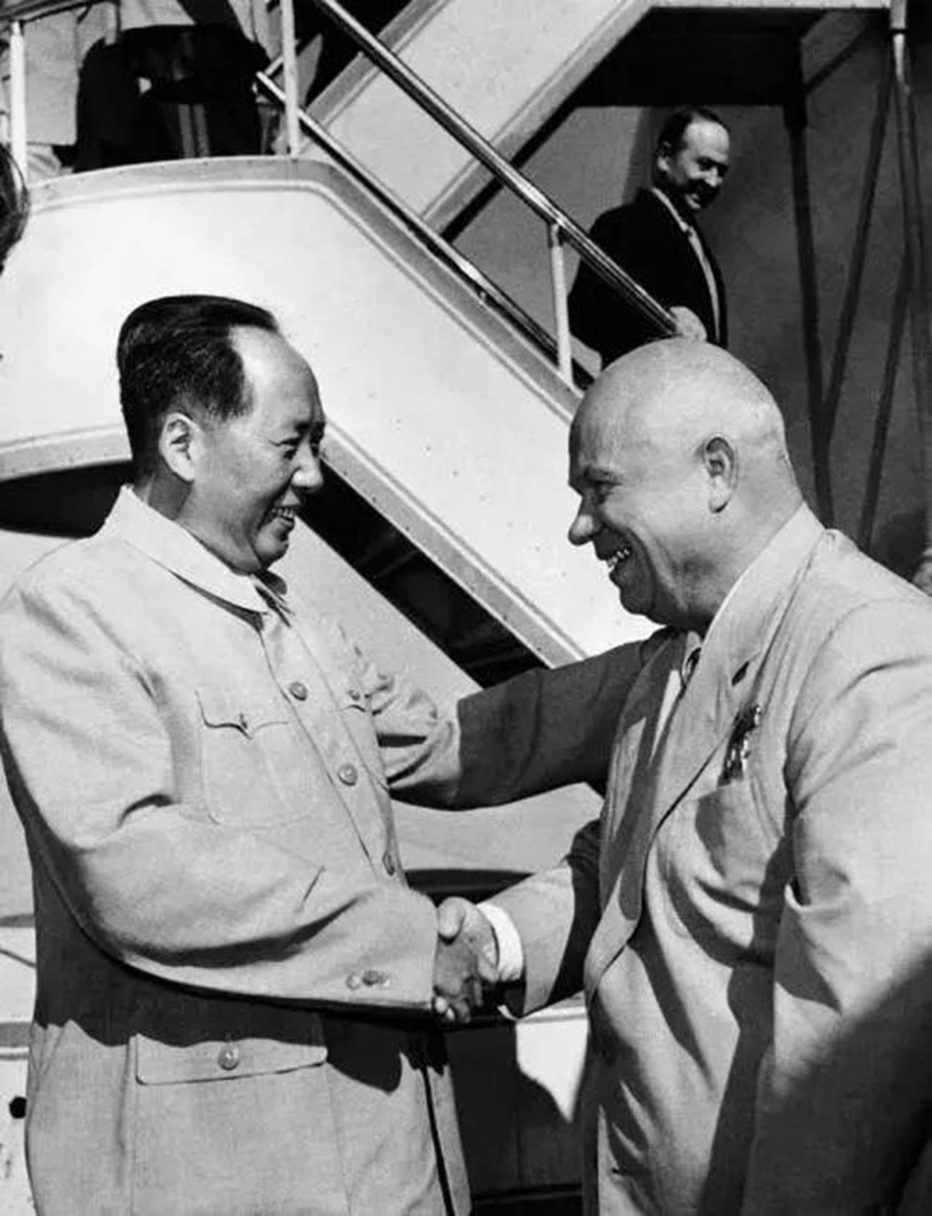 1969年，苏联欲对中国实施核打击，主席提出换家战术，美苏慌了