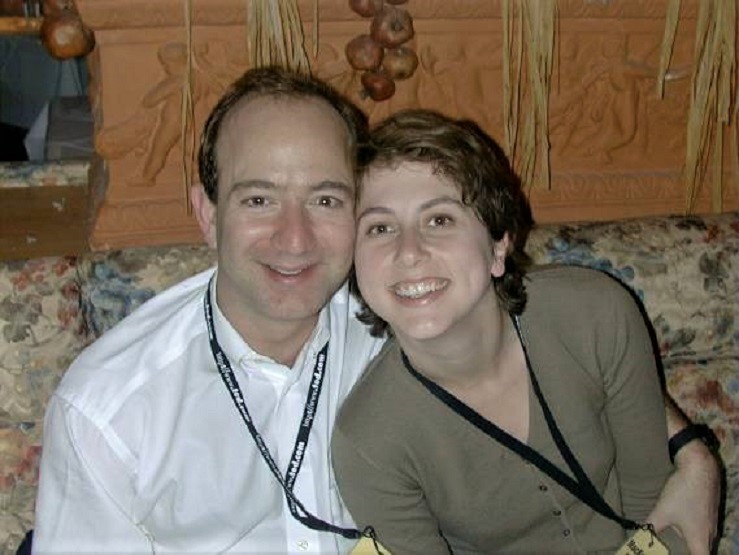 史上最贵离婚，贝佐斯25年婚姻为何出轨，前妻远比380亿美元更贵