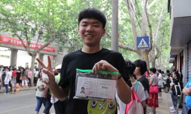 重庆考生高考638分，志愿不填直接选择复读，很多人听完感到不解