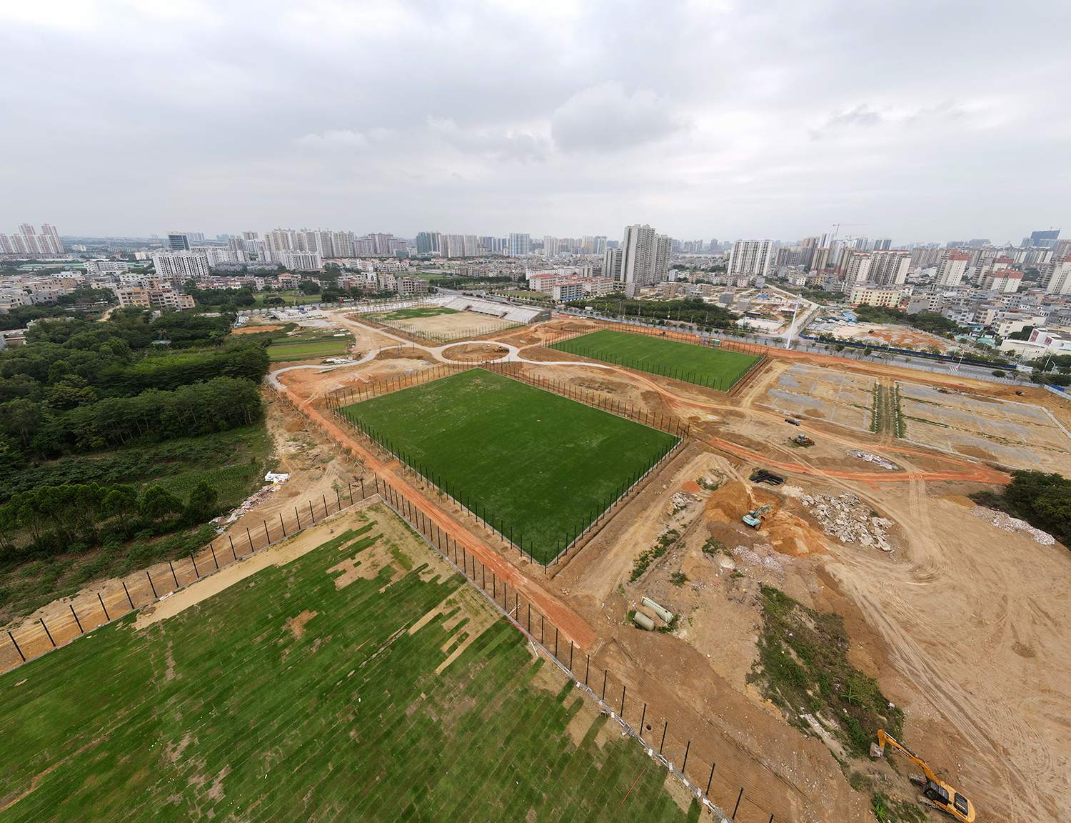 广西北海足球(投资四千万！北海再建一个足球基地，11人制足球场地就11块)