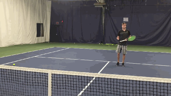 绕网球怎么打(详解3种常见的网球截击类型，高低、快慢、远近都不相同)