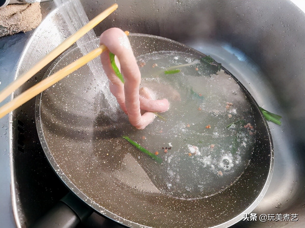 小肠好吃，不好洗，用了妙招，解决烦恼，一菜还能两吃