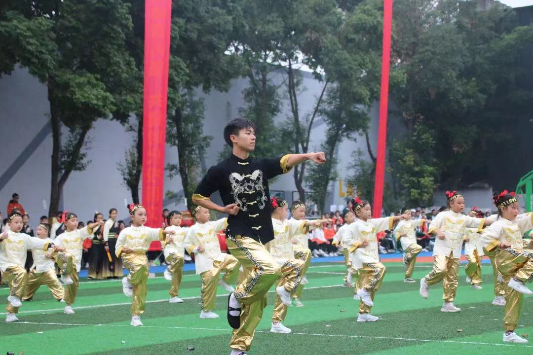 超燃！盐外芙蓉学校运动会创意入场式、开场秀献礼共产党百年华诞