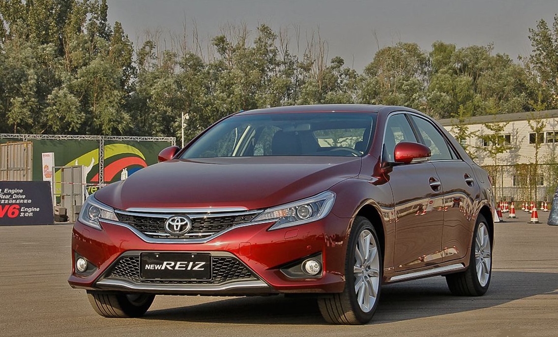 丰田锐志是一款好车,为什么卖不好?网友:年轻人没钱