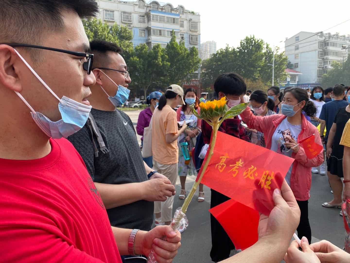 高考三位数学满分“大神”淡定回应，数学不是强项，满分并不意外