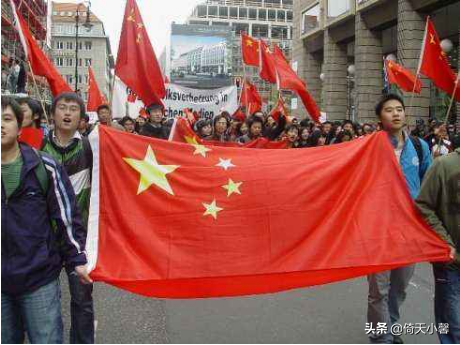 不团结的队伍，如何与团结者比肩？
