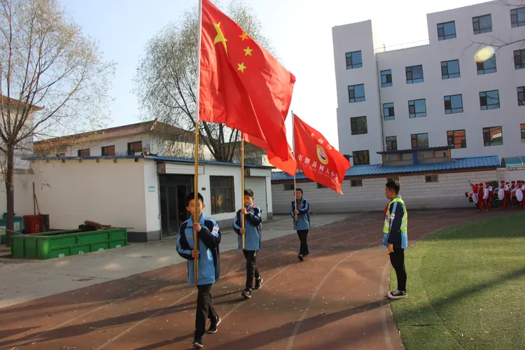 cba啦啦队王浩然(长治市屯留区树人小学顺利举行2019年秋季田径运动会)