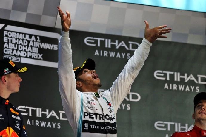 2019赛季F1完结，汉密尔顿413分积分榜位列第一
