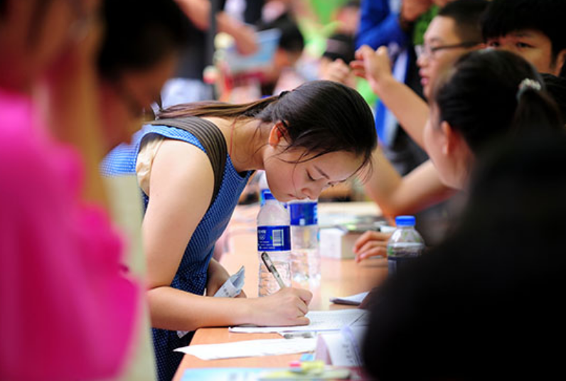 2021年“高考体检”很重要！如果不及格，很多专业都不能报考