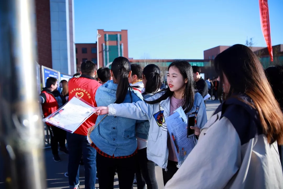 读了职高，被亲戚“看不起”怎么办？职高还能考大学吗？