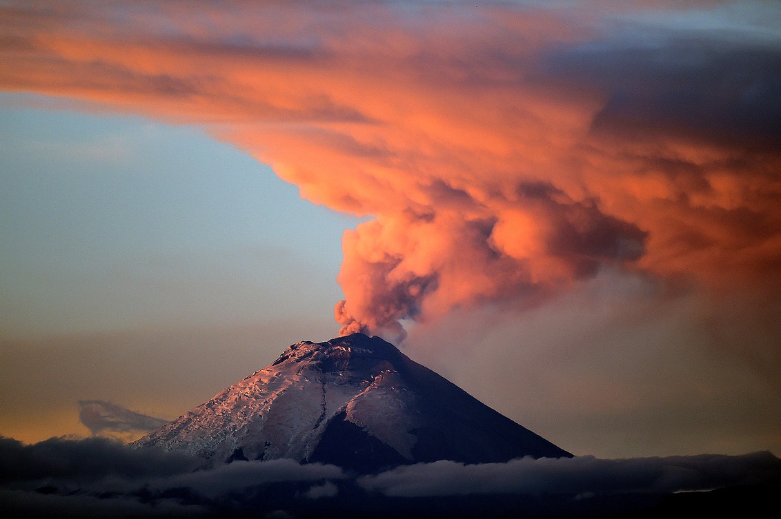 危险预警，琉球群岛火山集体爆发！日本富士山积雪开始融化