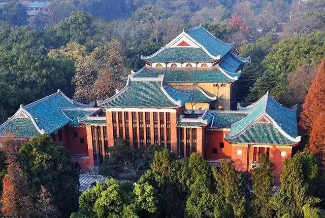 在名校读研是种怎样的体验？看看学长学姐真实的内部评价！