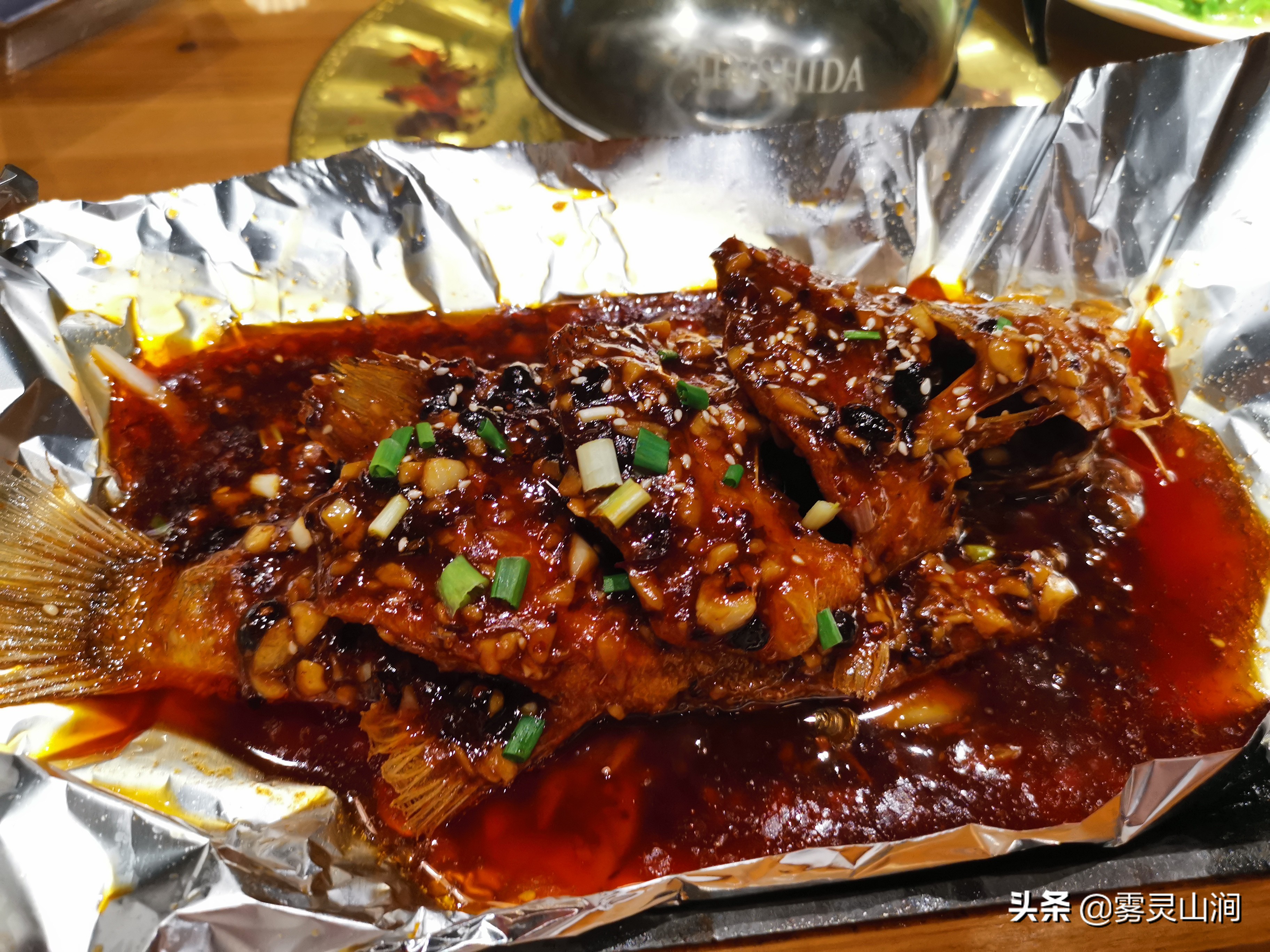 在江西婺源，这家写着“做婺源本地特色菜”的餐馆，值得吃吗？