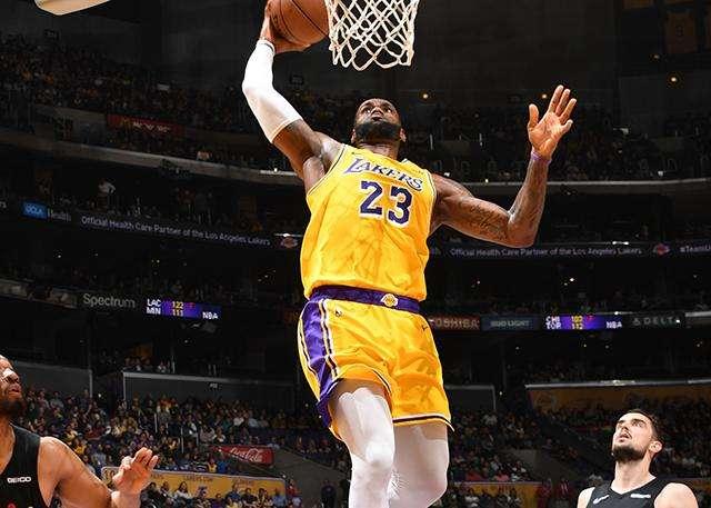 nba有哪些籃板的球員（NBA現役九大籃板王！只有詹姆斯一個小前鋒，但第十名才真厲害）