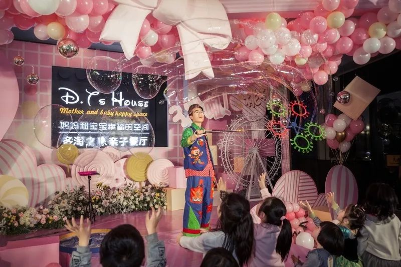 「郑州·二七万象城」这家700㎡梦幻双层亲子餐厅！谁来谁尖叫！