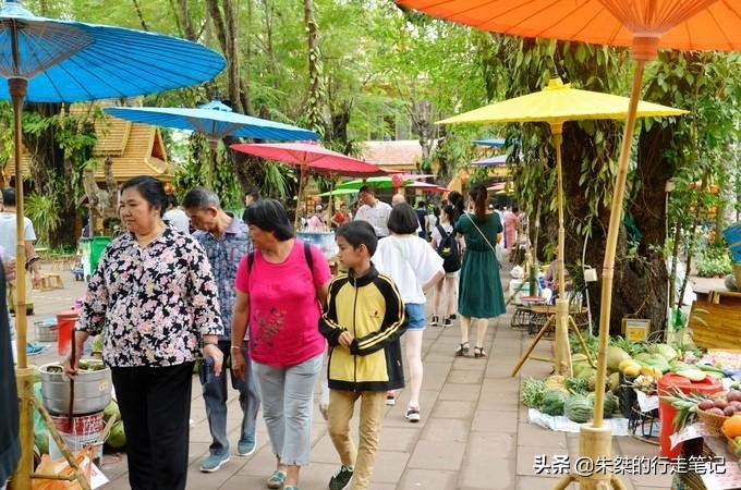 这是什么庆祝方式(傣族泼水节除了泼水之外，还有其他庆祝方式，参加过也不一定知道)