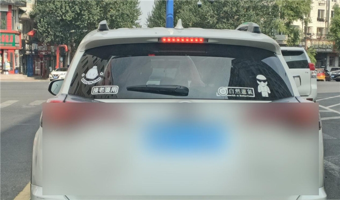 车贴像衣服一样，美化车身彰显个性