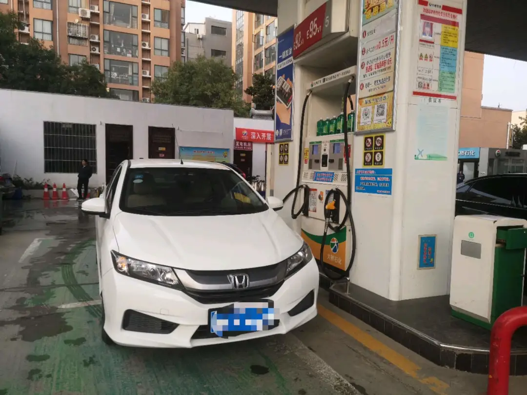 同样6万不要飞度要锋范，代步接娃车，她选对了吗？