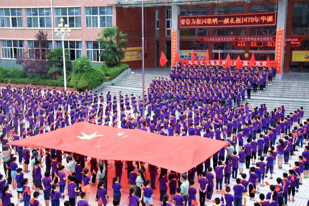 洛阳东方外国语学校（春风化雨）