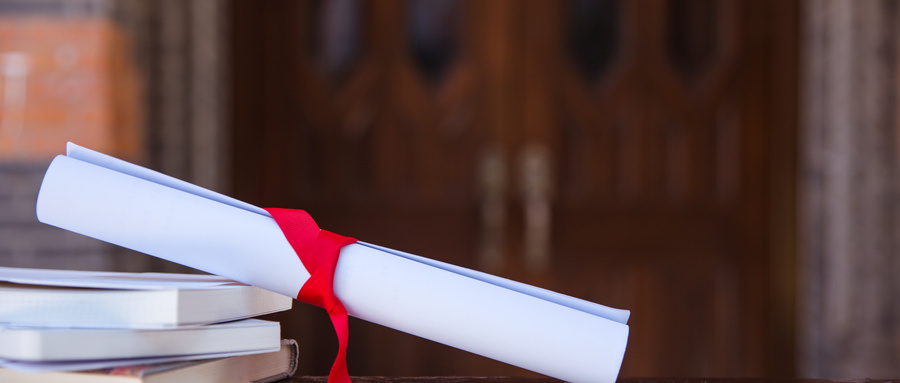 参加深圳成人高考需要到学校学习吗？