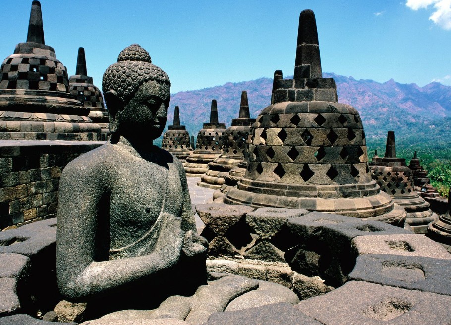 有金字塔实物,又有塔里的铭文记载,你想不承认都不行.