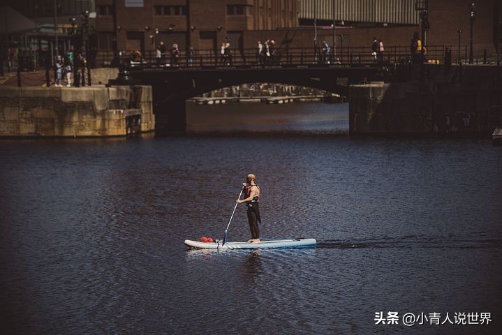 利物浦位于英国哪里(利物浦和曼彻斯特是英国的两大著名城市，这两城市之间有何异同？)