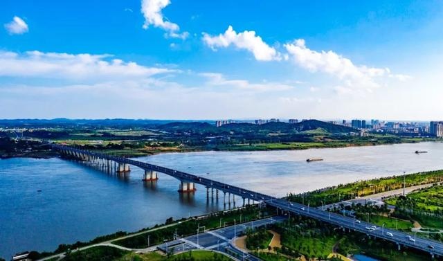 新知青故事：小说《黄河浊水》第一章(二节)：翰新探监校花