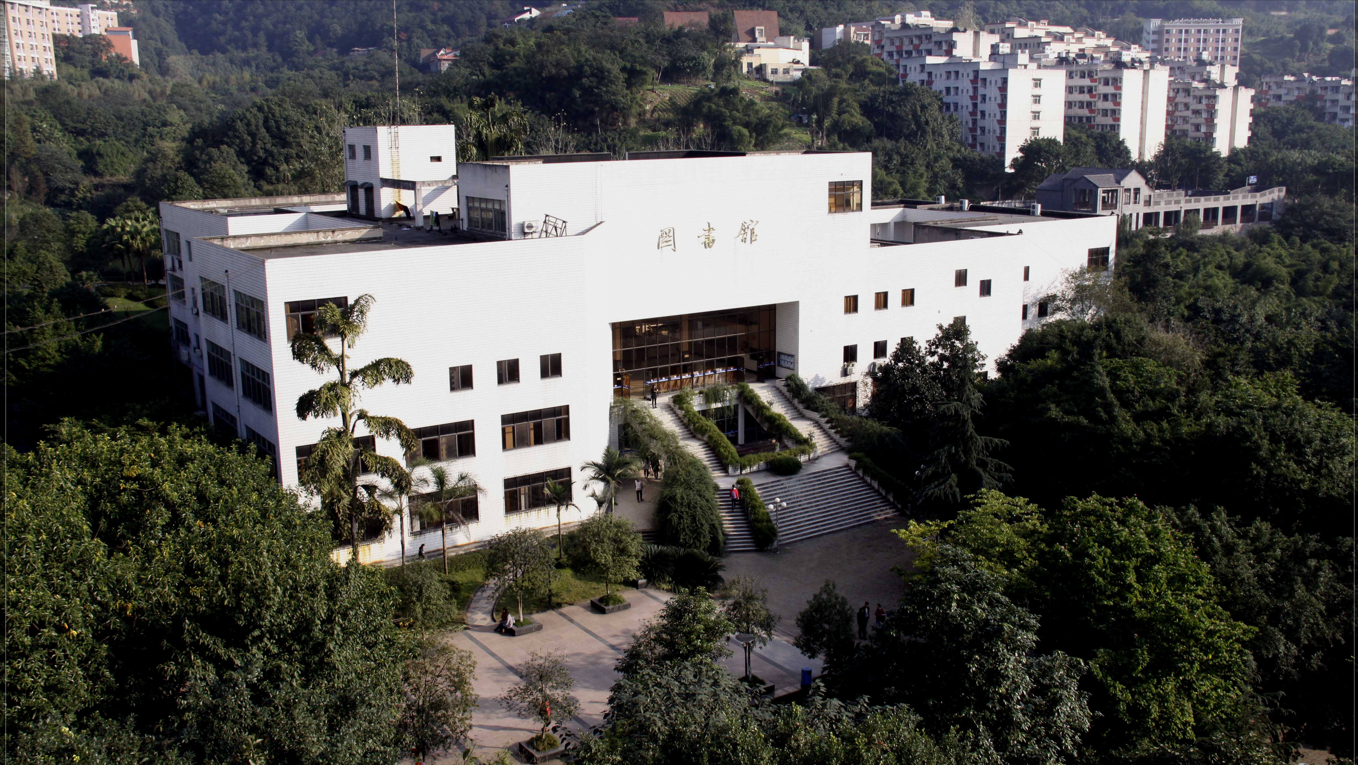 重庆理科考生：一本线上10分能考哪些大学？专业志愿要谨慎