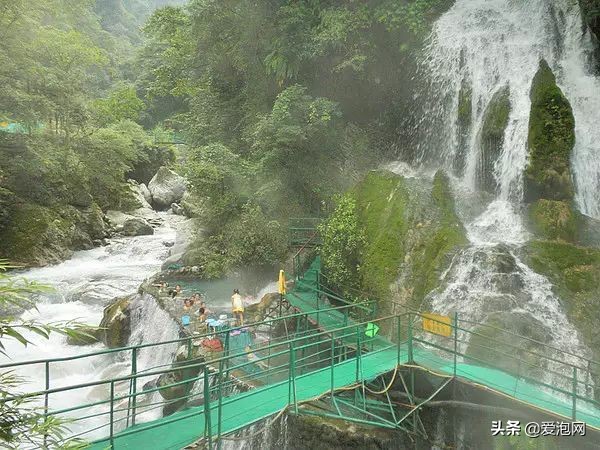 这才是四川最美的野温泉，水好景色美！