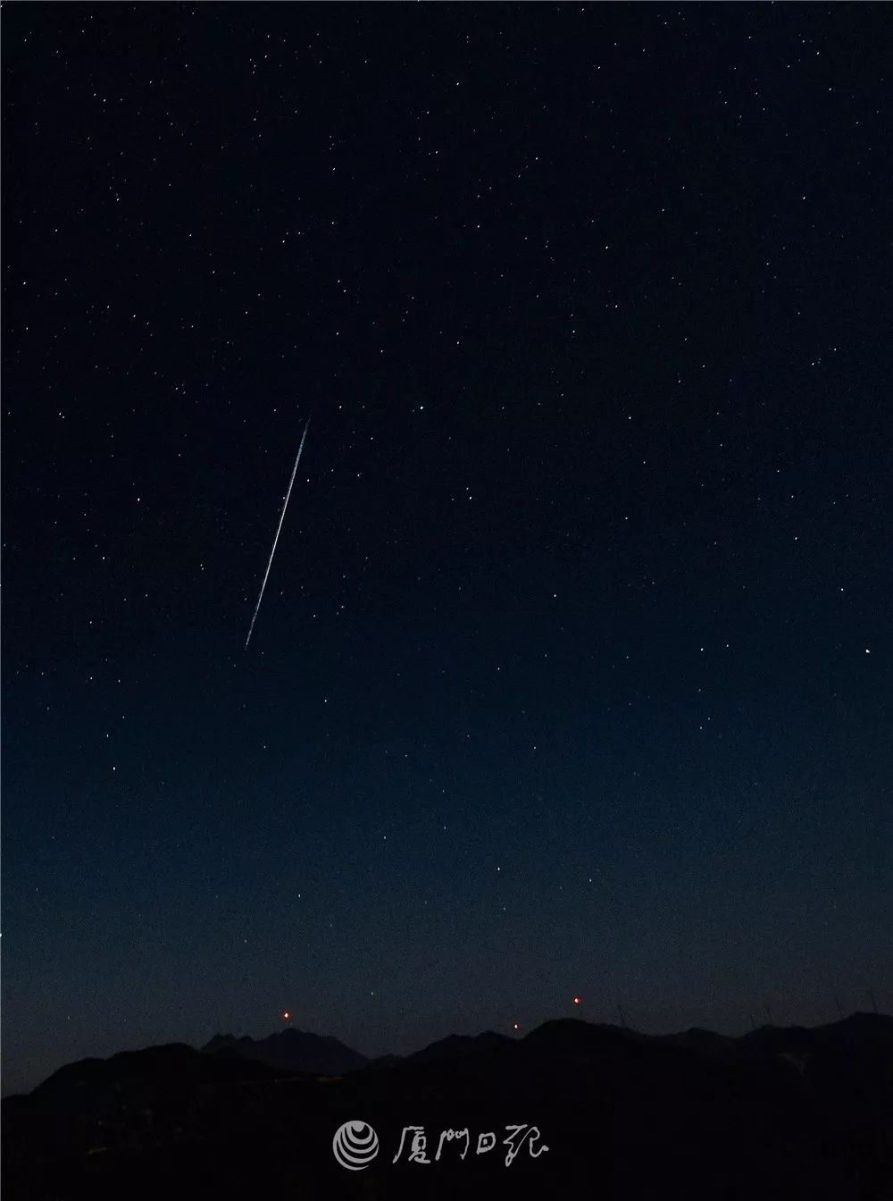 高清美图！流星雨“绽放”厦门夜空！晴好天气继续，冷空气也在路上