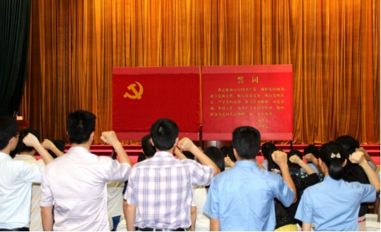 大学生入党“最佳时期”是什么？大一新生要了解，早知道早入党