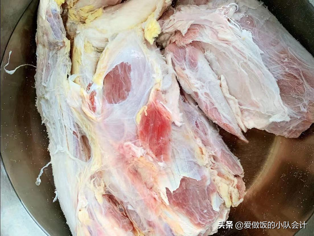 高压锅压牛腩要压多久（牢记2点牛肉软烂好吃还入味）