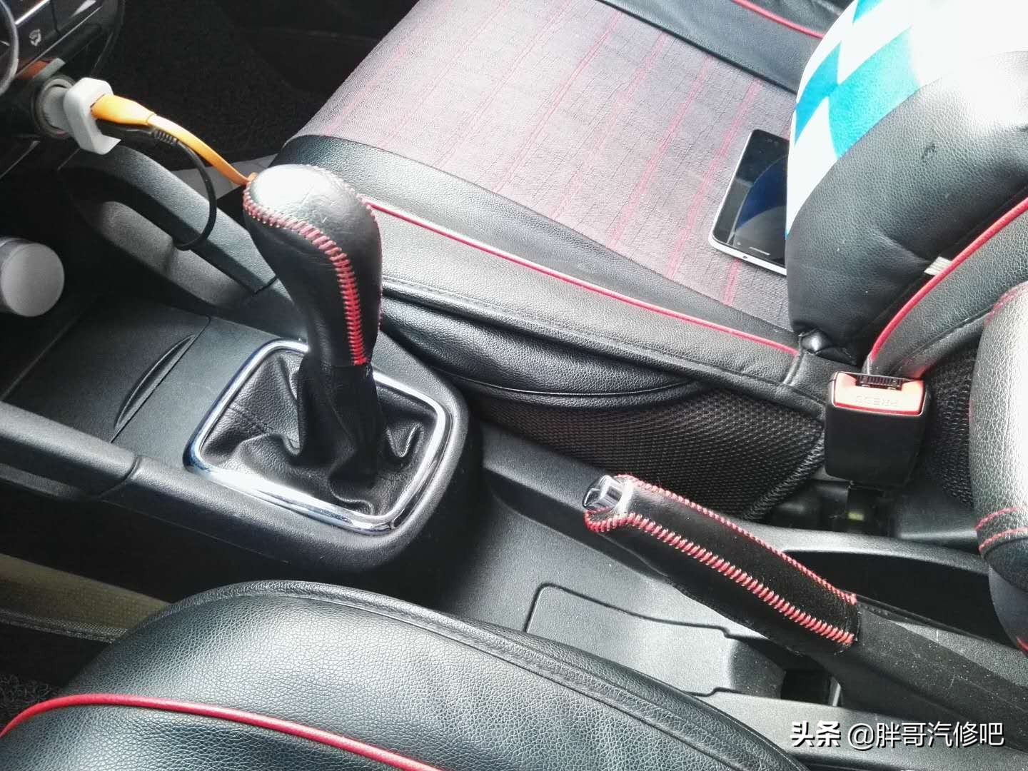 年底了胖哥2万收车，外观内饰非常好，完整的发票就值2000元