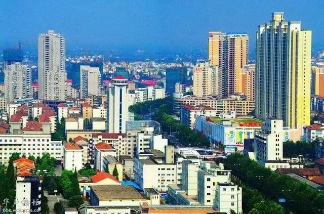 同位于湖南的岳阳和常德，谁的综合实力更强？