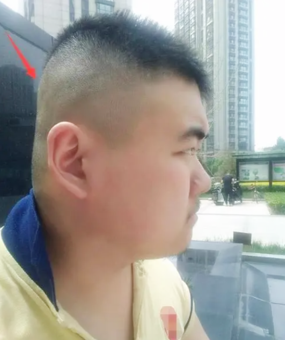 想让娃长大后更好看,妈妈让宝宝这样睡,睡出一个好头型