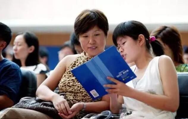 “公立高中”VS“私立高中”，3点看出区别，公立高中失宠了？