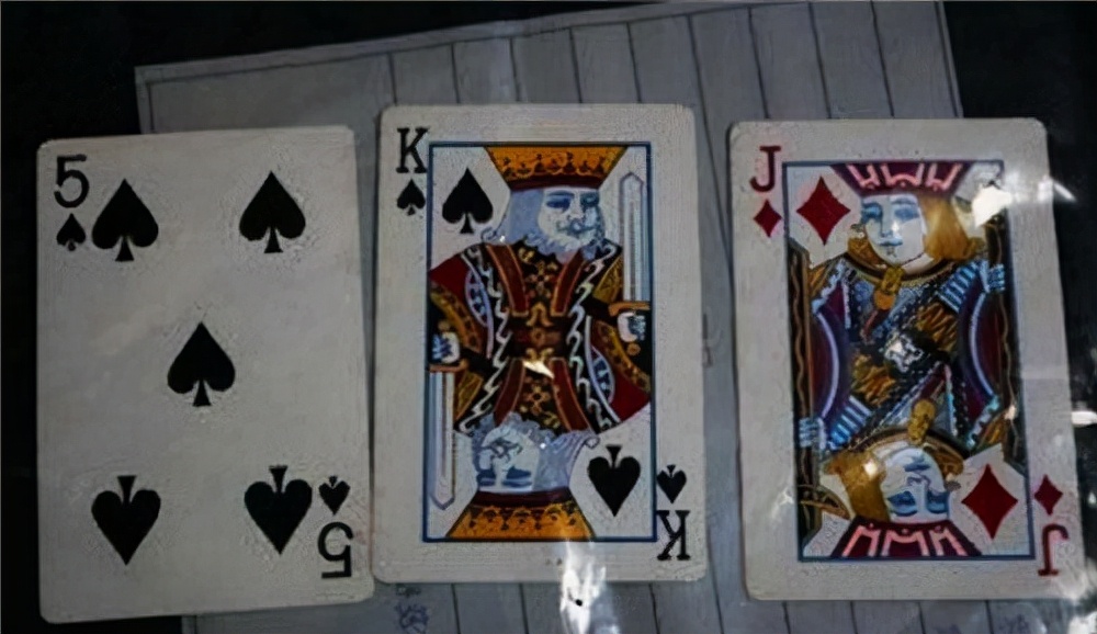 2013年浙江扑克女尸案纪实：凶手在现场留下3张扑克