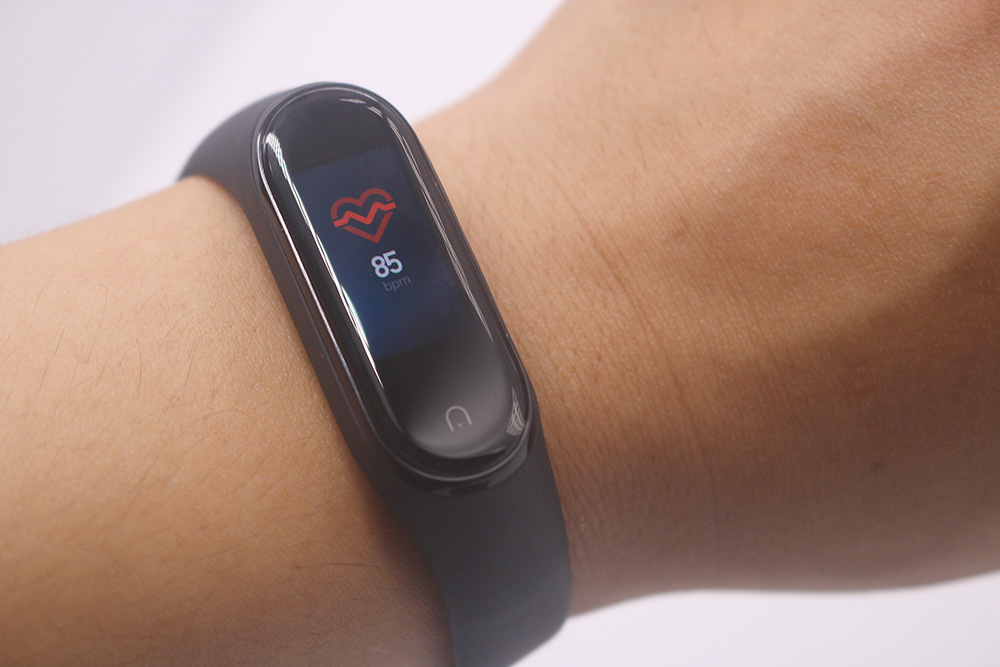 小米手环怎么用(小米手环怎么用自己相册的照片做壁纸)