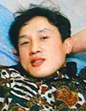 号称韩国“最帅”杀手：专挑丝袜女下手，女性还都爱跟他走