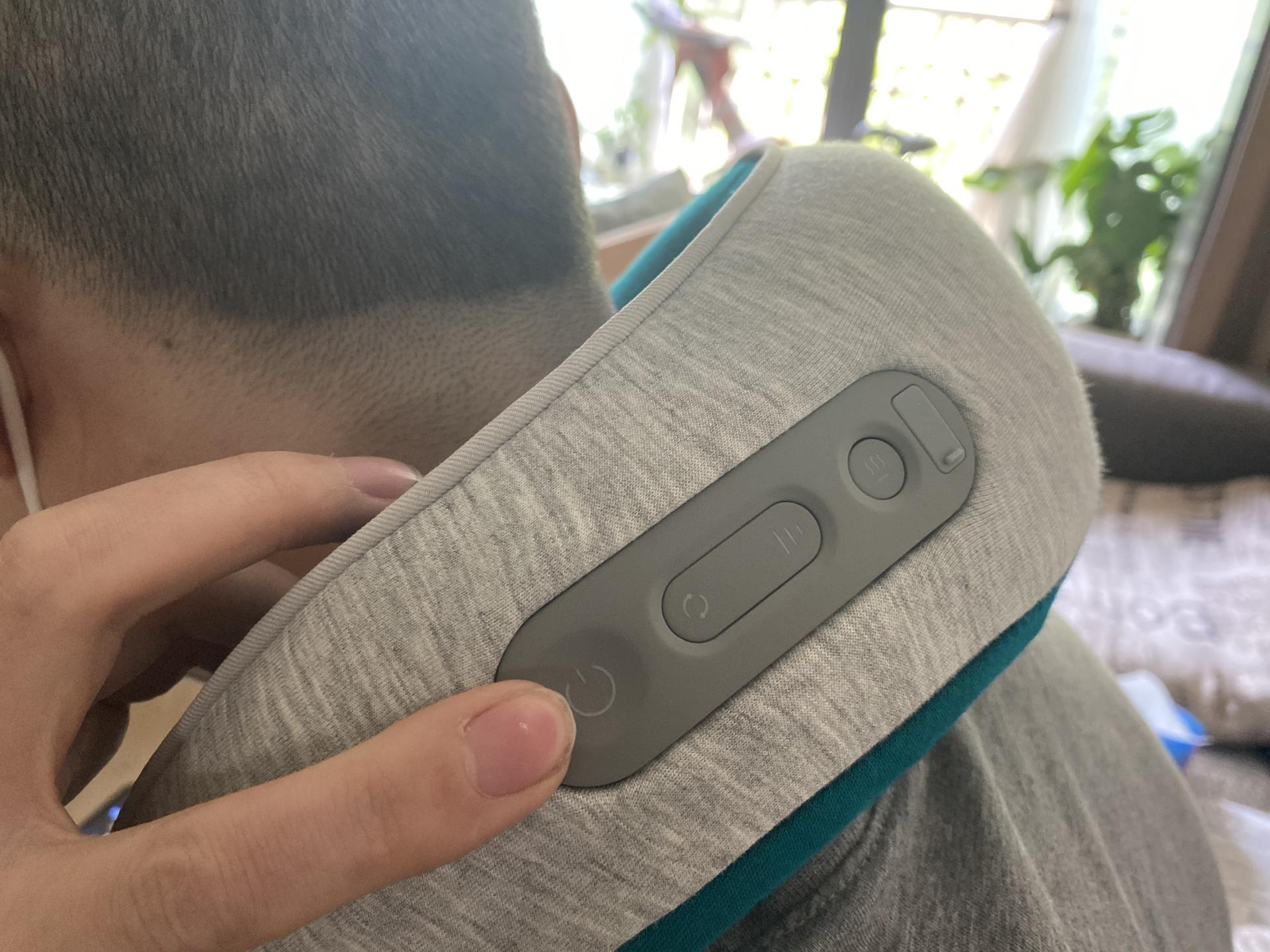 生活扼住了我的喉咙，我却让它按摩一下颈椎！热门颈部按摩仪横评