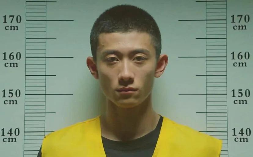 余罪第一季完整版在线(《余罪》:下架后，让人意难平的网络剧)